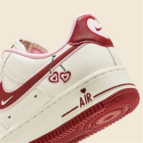 Nike valentine's day shoes